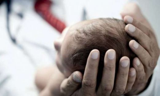 Bebek Kafasında Sert Şişlik Belirtileri ve Tedavisi