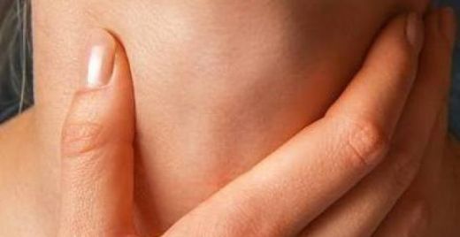 Kulak Arkasında Şişlik Kanser Belirtileri ve Tedavisi